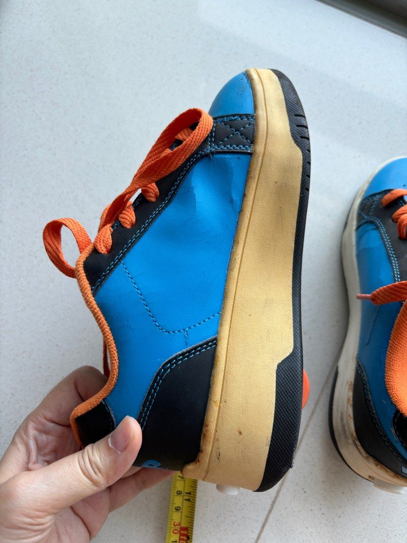Hot wheels roller skate shoes