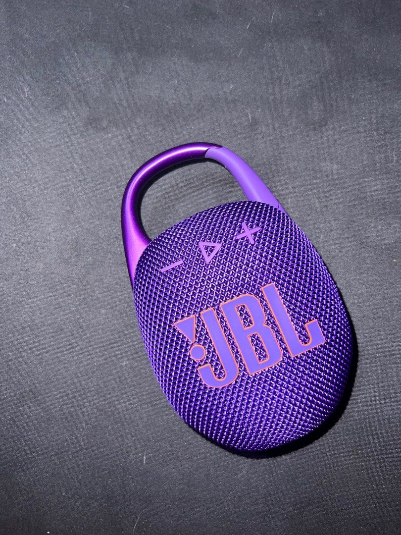 Jbl Clip 5 (Category: Soundbars, Speakers & Amplifiers) located in Echague. Submitted by armielur (Listing ID 1323953807, Image 2). Description: Brandnew Opened to check the item only. Bought it for 3500 srp po rfs: too many speakers .