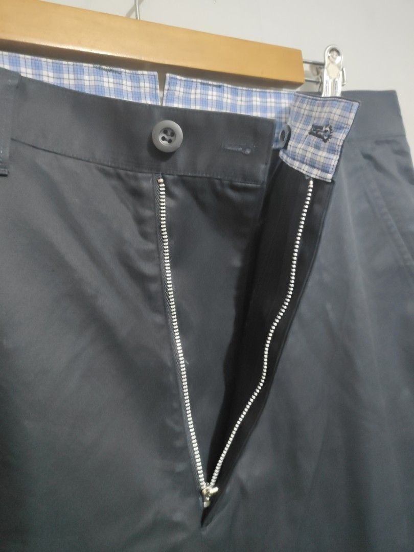Junya Watanabe MAN COMME des GARCONS (Category: Trousers) located in Pasig City. Submitted by one.cop (Listing ID 1323989926, Image 3). Description: Junya Watanabe MAN COMME des GARCONS Size: M Measurement Length 40" Waist 16-17" Thigh 22" Inseam 27" Crotch 13" Leg Opening 8".