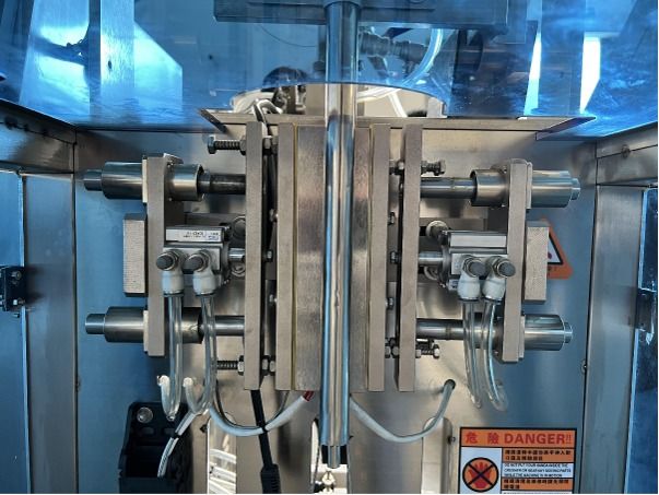 Ketchup bag packing machine model:GT-320L, Everything Else, Others on ...