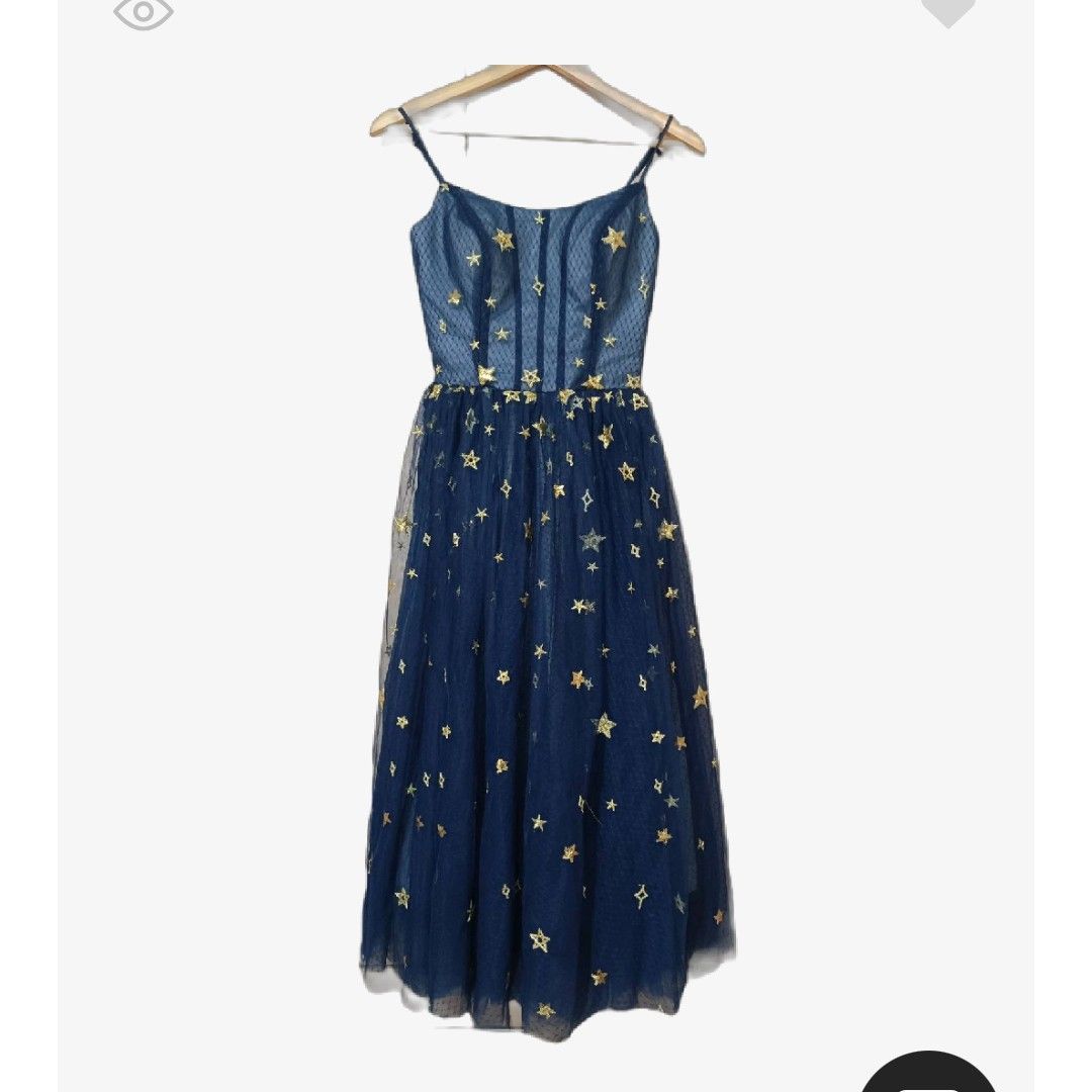 Midnight Blue Dress / Gown (Category: Evening dresses & gowns) located in Angeles City. Submitted by halfquarter (Listing ID 1323890475, Image 1). Description: RFS: Need funds Size: 24-27 waistline, fit na sa 27 Length: - Cocktail dress for 5'3 height (about 2-4 inches above the ankle) - Long gown for kids/those below 4'11.