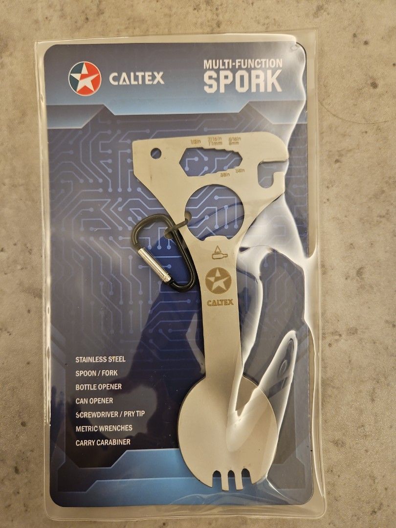 Multi function spork （分類：行山及露營）位於 Hong Kong。 由 wmck1113 提交（商品編號 1323976718，圖片 1）。簡介： A rugged stainless steel outdoor spoon/ fork, bottle opener, can opener, screwdriver/ pry tip, metric wrenches and carry carabiner。