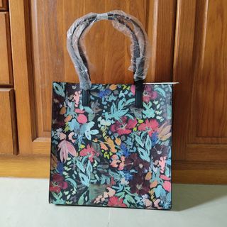 (Category: ) located in . Submitted by edna_shop (Listing ID 1323969299, Image 1). Description: .