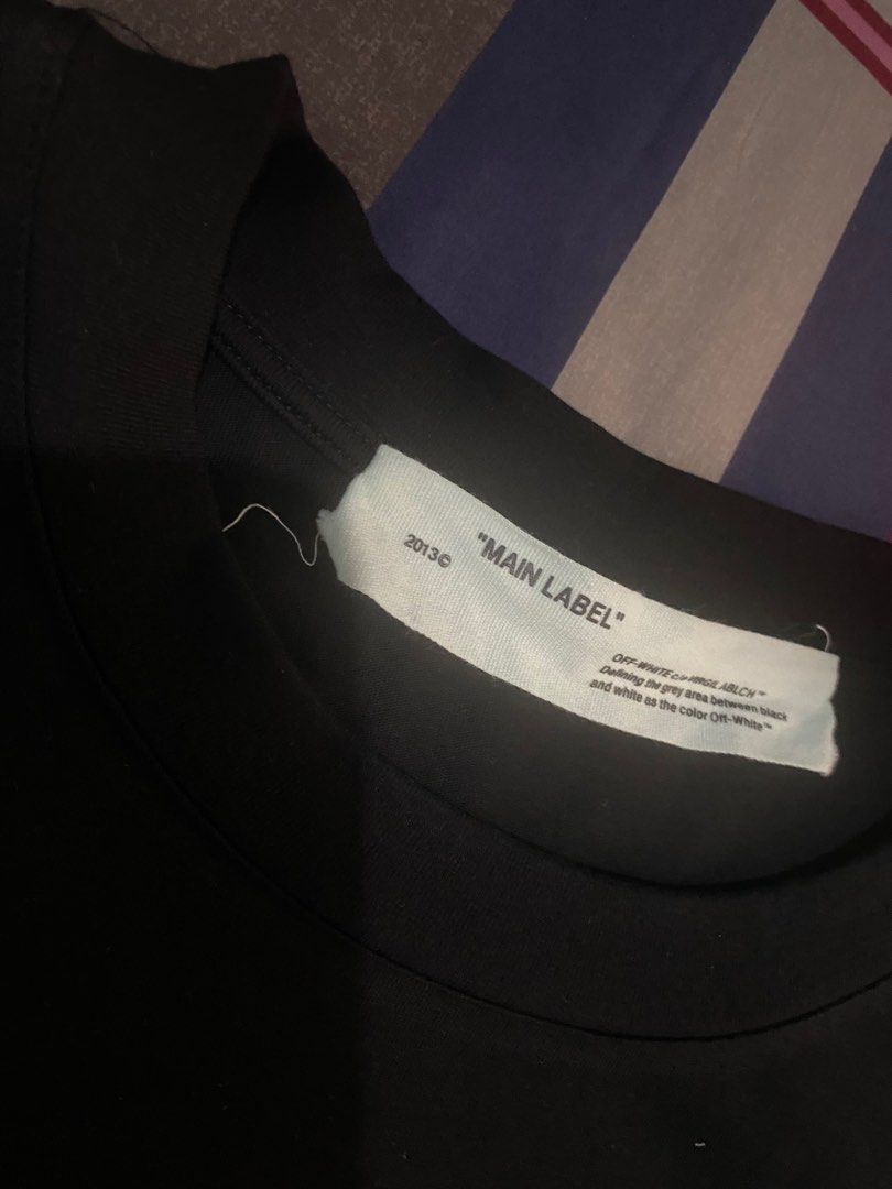 OFF WHITE - Virgil Abloh (Category: Luxury Apparel) located in Makati City. Submitted by _skull_ (Listing ID 1323914345, Image 3). Description: Authentic OFF WHITE Virgil Abloh “Main Label” T-shirt Used twice only. Item bought in US No issue .