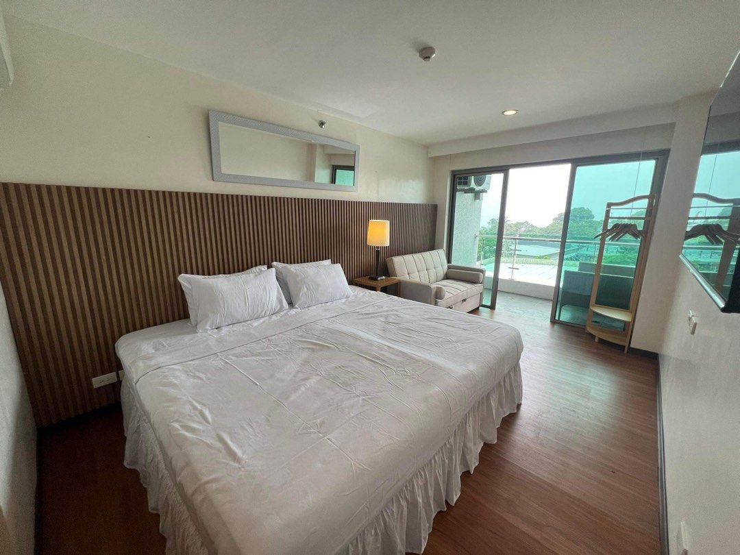 One Tagaytay Place Newly renovated Studio Unit (Category: Apartments & Condos) located in Paranaque City. Submitted by bloo_berry (Listing ID 1323980317, Image 2). Description: Newly renovated Studio Unit in One Tagaytay Place Good for Airbnb Staycation Rentals or you can have the hotel rent it out for you • 25.50 sqm w/ balcony •1 Toilet & Bath w/ water heater, newly installed glass partition and hair dryer • Furnished with the ff: - 1 super kin