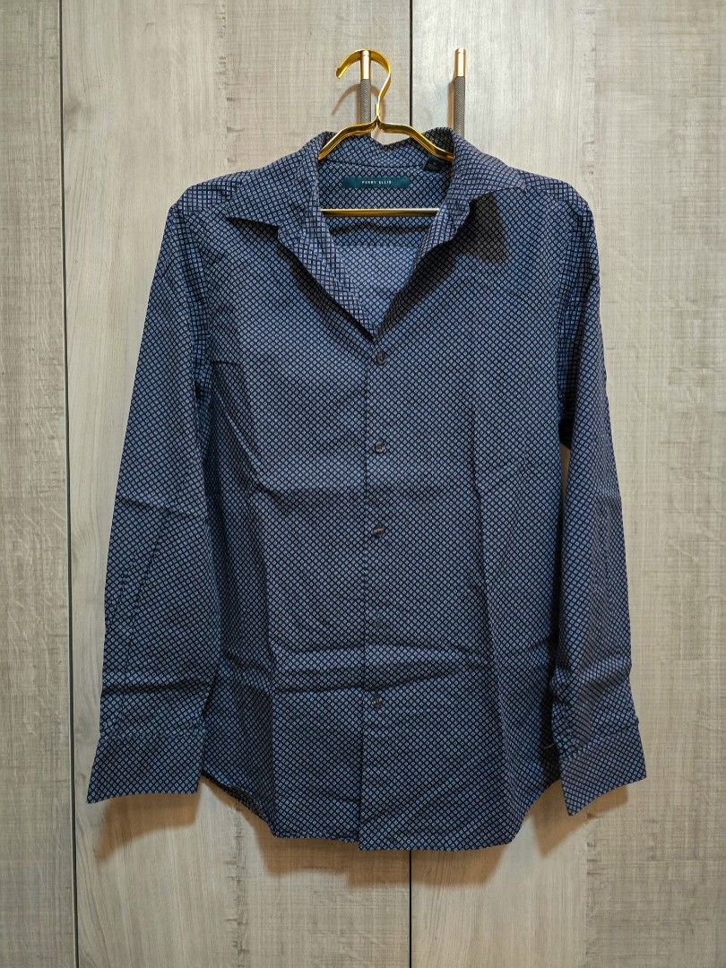 Original PERRY ELLIS Long Sleeved Collared Shirt Medium (FOR MEN) (Category: Formal Shirts) located in Quezon City. Submitted by aicev (Listing ID 1323934716, Image 1). Description: Original PERRY ELLIS Long Sleeved Collared Shirt Medium Has minor flaw - see last photo Delivery shouldered by buyer Lalamove/ Grab Express/ Toktok/ etc.