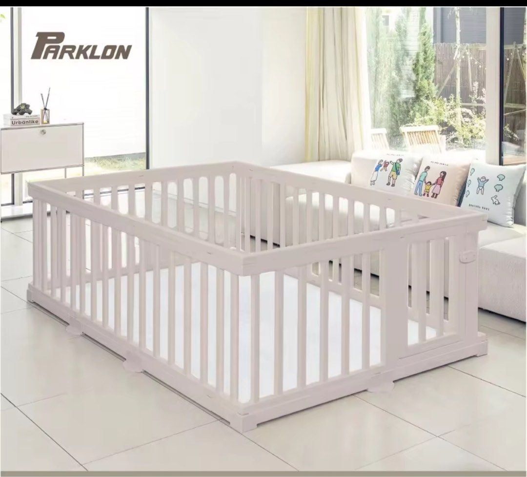 Parklon baby room playpen play yard/ fence (2100 x 1400 Size L