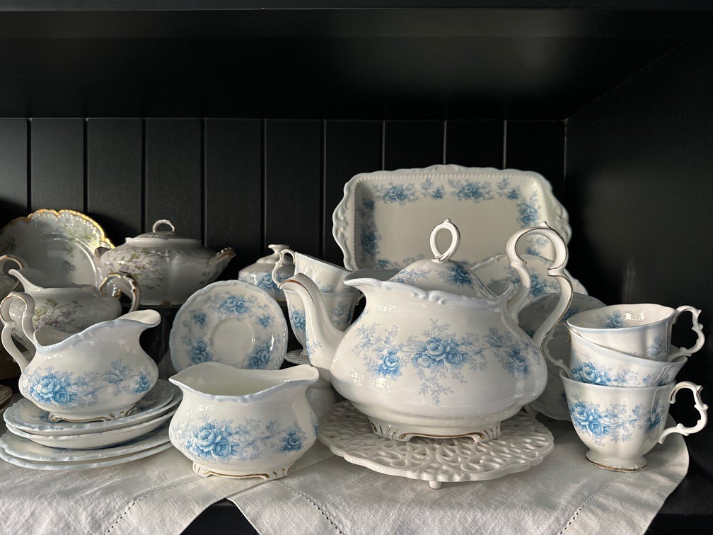 Royal albert tiffany outlet
