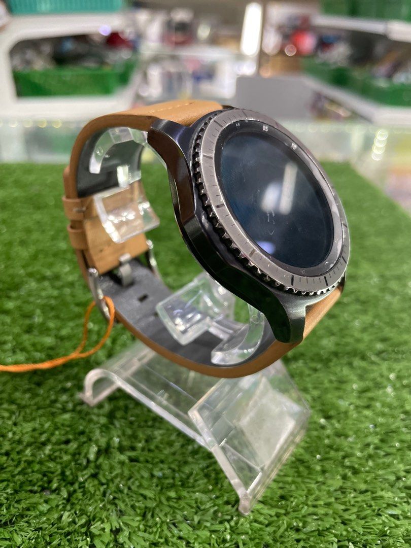 Samsung Gear 3 SmartWatch Men s Fashion Watches Accessories Watches on Carousell
