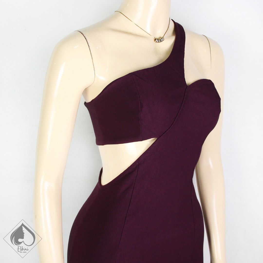 Sexy cut-out dress (Category: Dresses) located in Los Banos. Submitted by binijini (Listing ID 1323842559, Image 3). Description: Cutesy, sexy cut-out wine dress Body-fit and super sexy ng cuts, ganda pang-OOTD! Stretchy fabric Actual size when laid-flat: XS-Small | B-28-30" W-26" L-29".