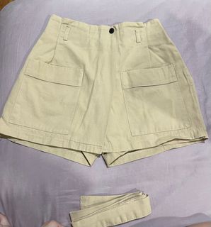 (Category: ) located in . Submitted by g3ntl3dazy (Listing ID 1323994624, Image 1). Description: .