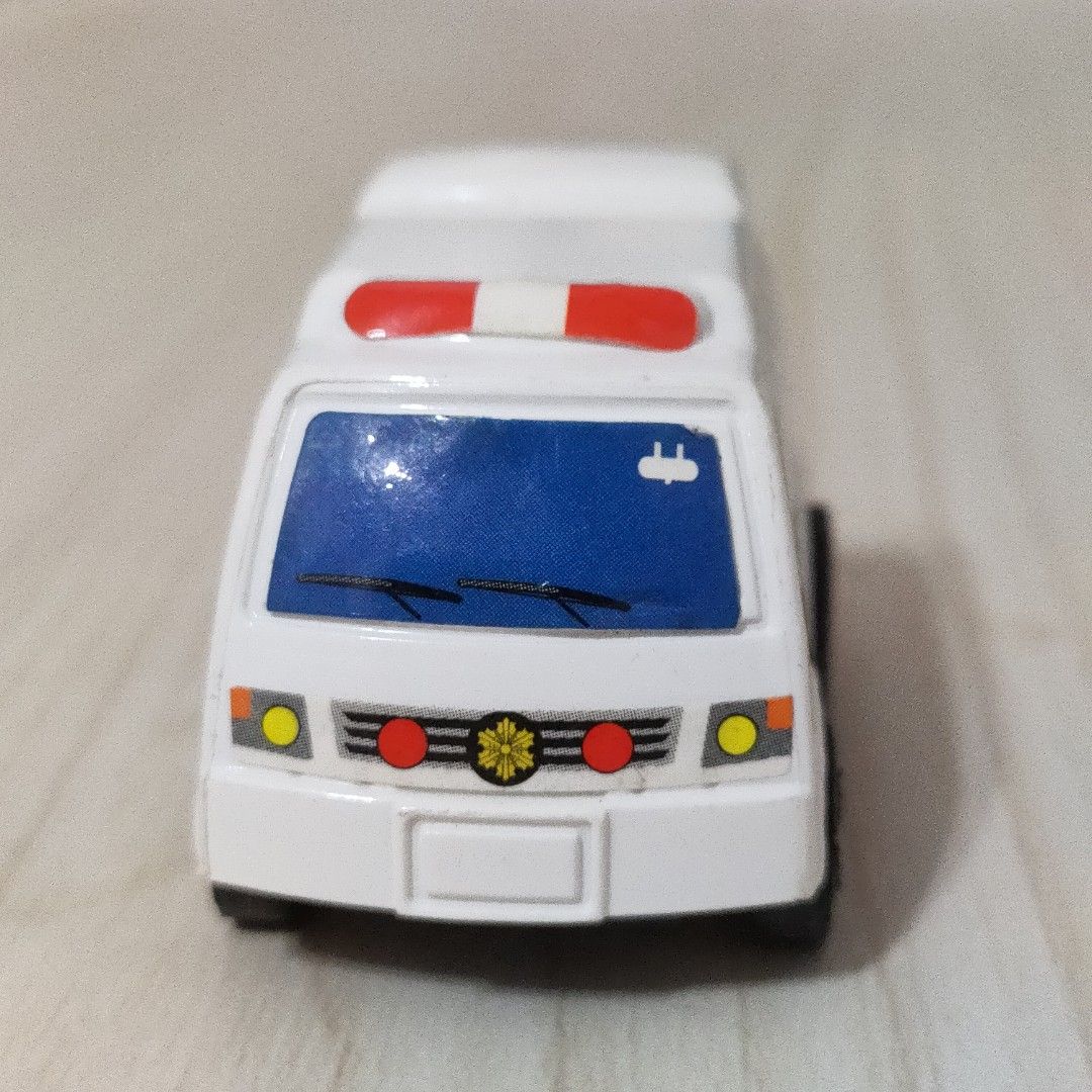 Small Collectible Pullback Ambulance Toy Car 2 (Category: Vehicle & Diecast Models) located in Antipolo. Submitted by bhabiegraciefashionlab (Listing ID 1323952603, Image 2). Description: ✨🚑 Small Collectible Pullback Ambulance Toy Car 2🚑✨ 💸₱80 🚨Preloved still in very good condition 🚨Pullback, working 🚨From Japan 🚨Material : Plactic 🚨Actual photos posted, what you see is what you get 😊 ✨Battery is for size comparison only 💸 Gcash • BDO 