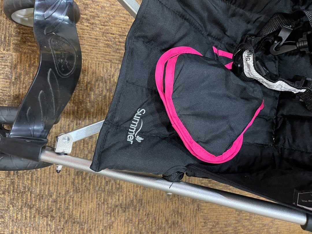 Stroller (Category: Strollers) located in Petaling Jaya. Submitted by oddearth_678db4 (Listing ID 1323980577, Image 3). Description: Bought from mother care.