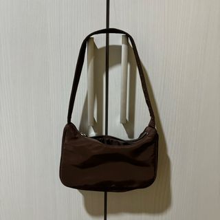 (Kategori: ) berada di . Dikirim oleh khilaa (ID iklan 1323942587, Gambar 1). Deskripsi: .