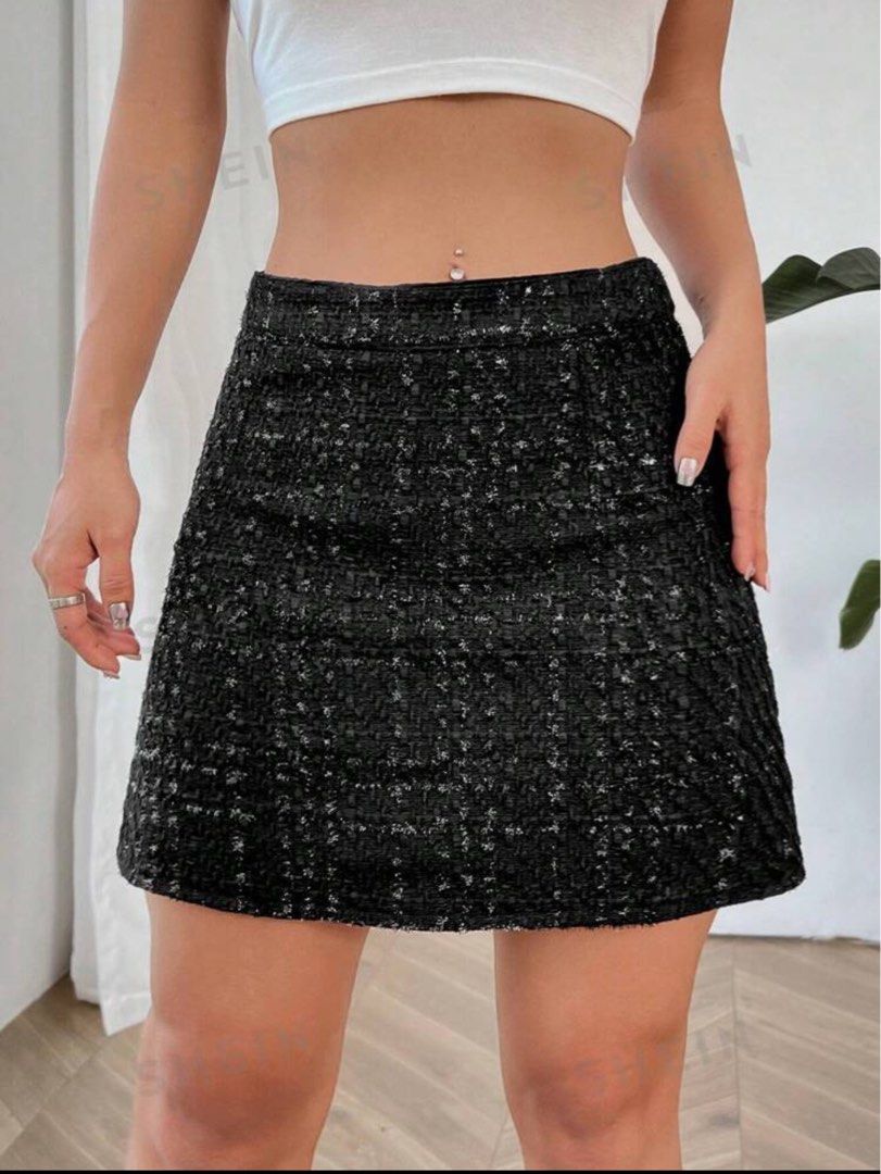 Thick Tweed Small A-line Skirt (Category: Skirts) located in Muntinlupa City. Submitted by amberprelovedstuff (Listing ID 1323903512, Image 1). Description: Selling low! .