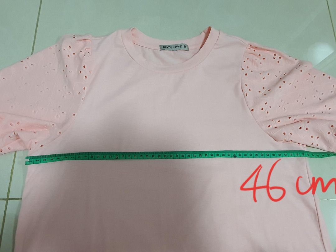 Top (Category: Shirts) located in Singapore. Submitted by hellokitty8 (Listing ID 1323975083, Image 4). Description: 30% Cotton 65% Polyester 5% Spandex Cash payment upon collection .