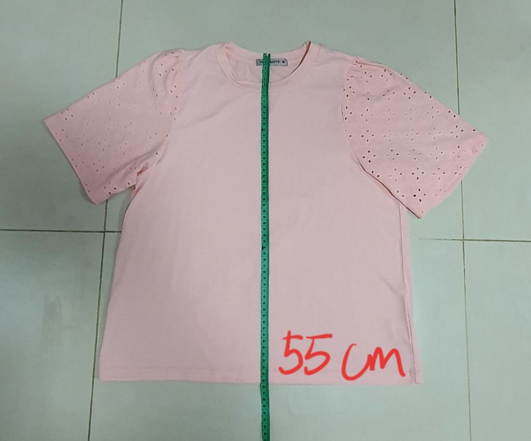Top (Category: Shirts) located in Singapore. Submitted by hellokitty8 (Listing ID 1323975083, Image 3). Description: 30% Cotton 65% Polyester 5% Spandex Cash payment upon collection .