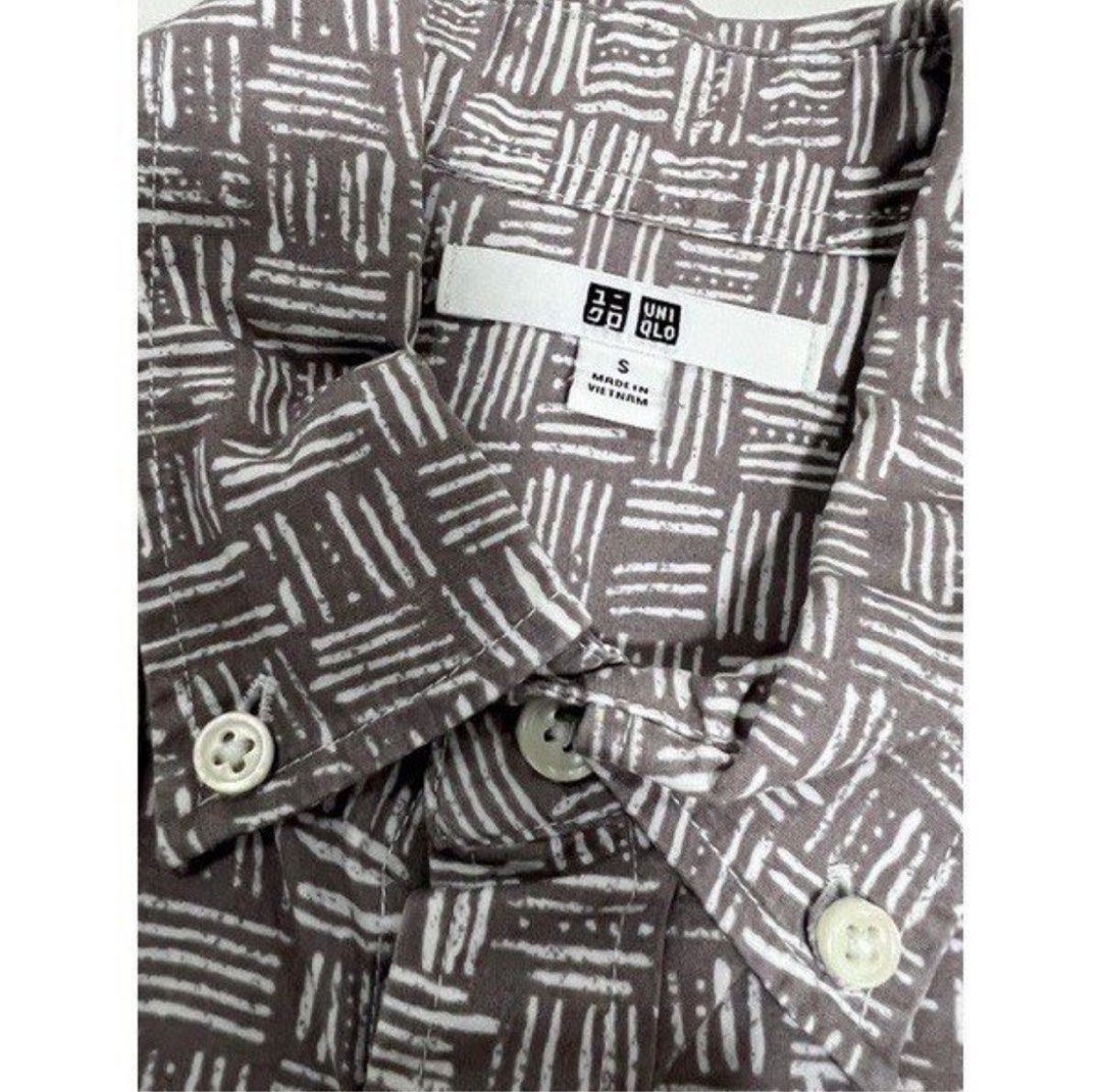 Uniqlo Grey Printed Button Down Shirt (Category: Tshirts & Polo Shirts ) located in Navotas City. Submitted by rmzrt (Listing ID 1323927799, Image 3). Description: .