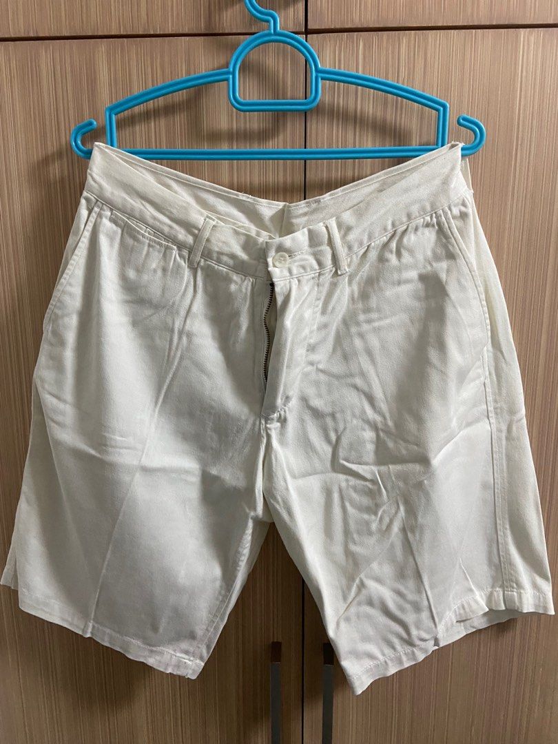 White Shorts (Category: Shorts) located in Manila. Submitted by c_archive (Listing ID 1323960195, Image 1). Description: size 30 nego if may kukunin pang iba.