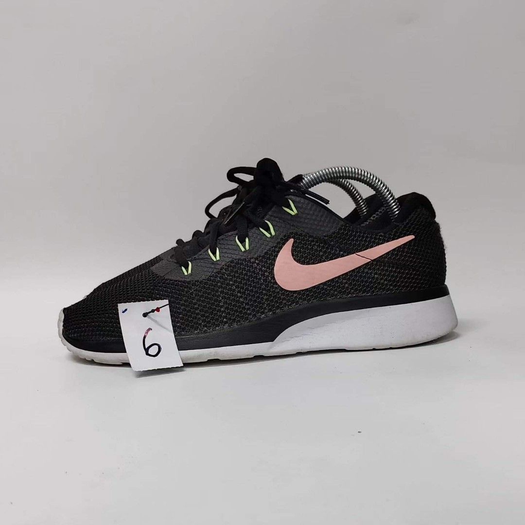 Nike tanjun racer women store