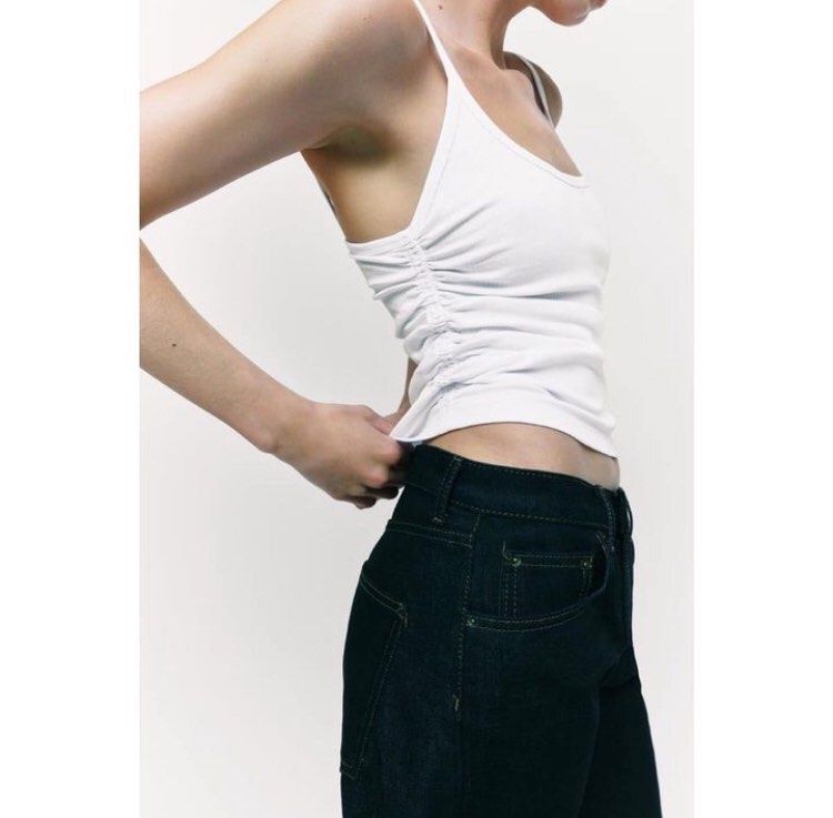 Zara Yellow Ribbed Tank Top (Category: Sleeveless) located in San Pablo. Submitted by manic.pixie.wardrobe (Listing ID 1323831174, Image 3). Description: Fits XS to S .