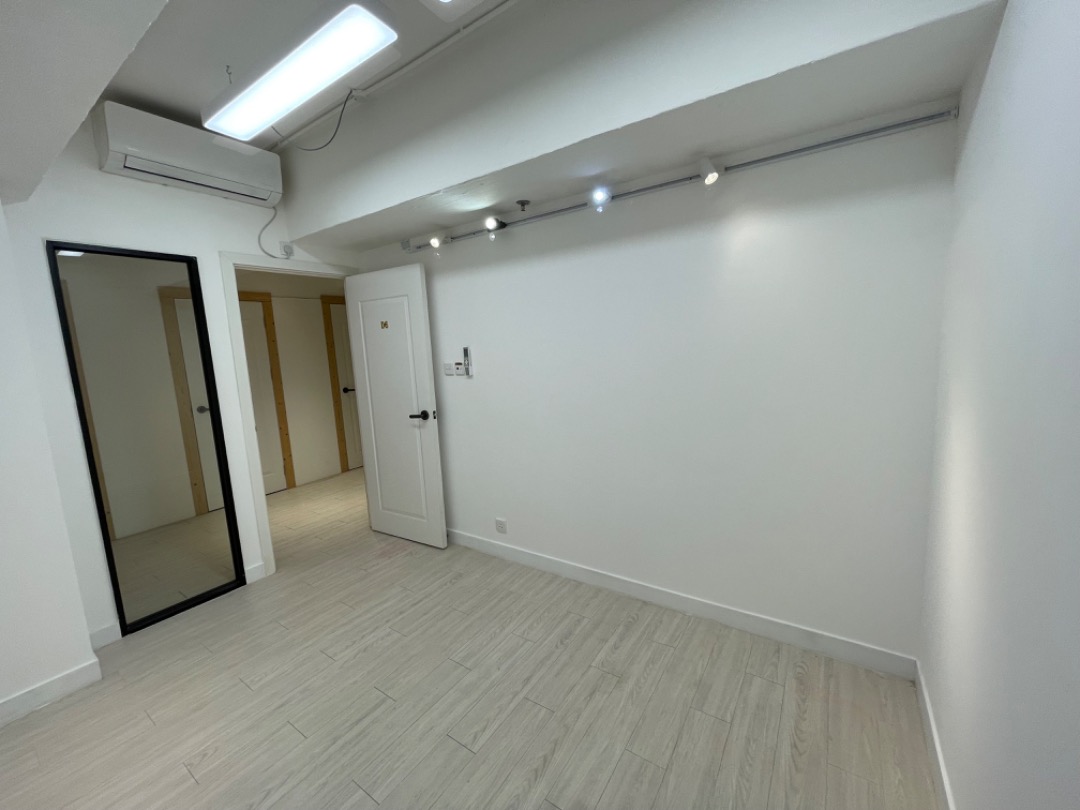 （分類：）位於 。 由 jasonng_studio.rent 提交（商品編號 1324078145，圖片 1）。簡介： 。