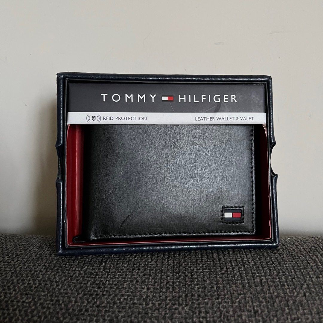 Tommy hilfiger black leather wallet store