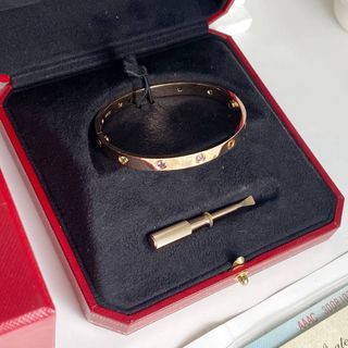 (Category: ) located in . Submitted by millen.outlet (Listing ID 1324039977, Image 1). Description: .