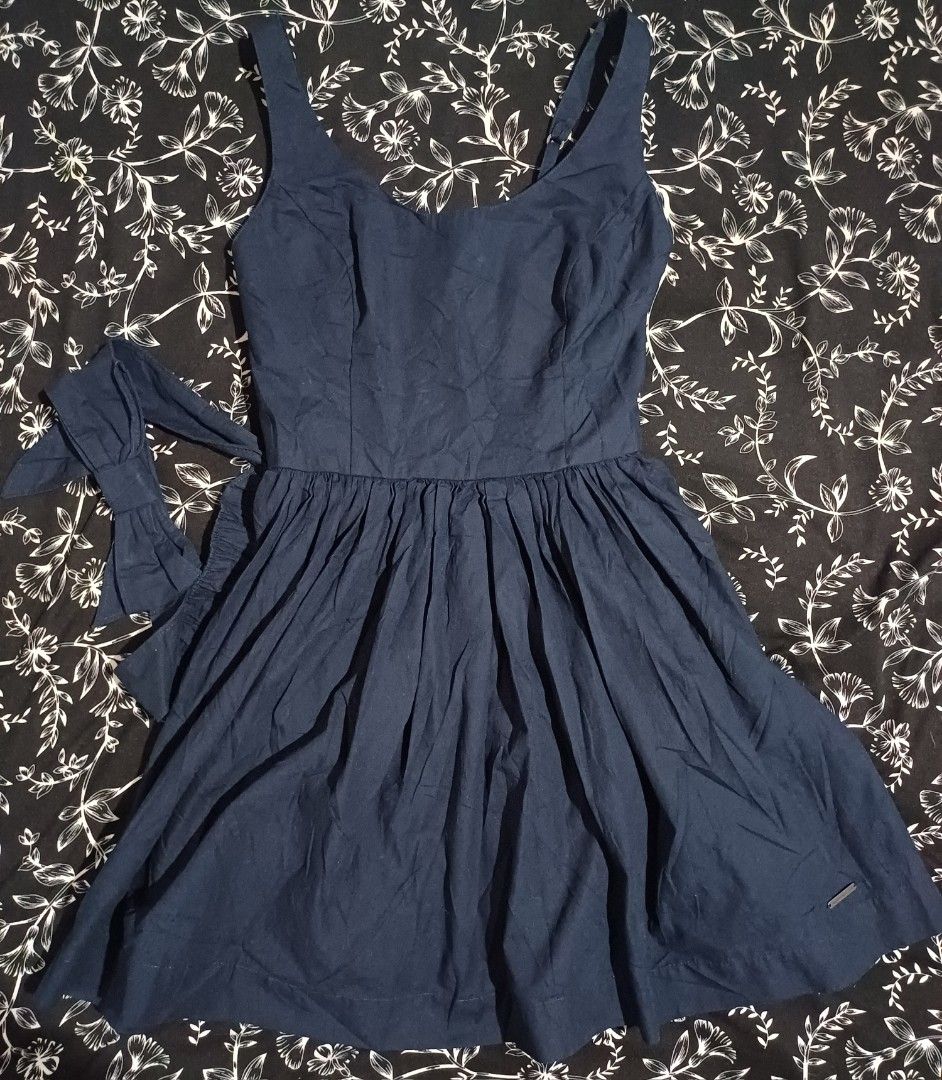 abercrombie navy blue dress Abercrombie & Fitch Navy Plaid Tie Strap Tiered Dress- Size M  The Saved  Collection
