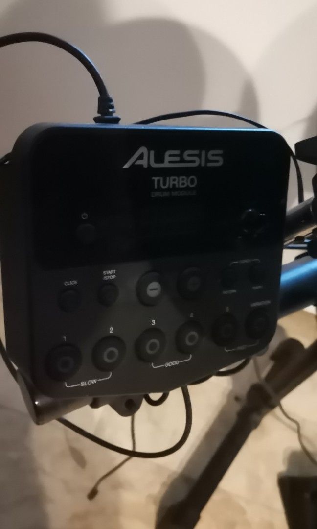 Alesis turbo (Category: Musical Instruments) located in Quezon City. Submitted by simplelang22 (Listing ID 1324010849, Image 2). Description: Hindi nagamit. Nego No box. Naiwan after lipat bahay Swap to iphone 13.