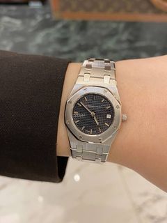 (Category: ) located in . Submitted by redrabbitluxury_singpore (Listing ID 1324065113, Image 1). Description: .