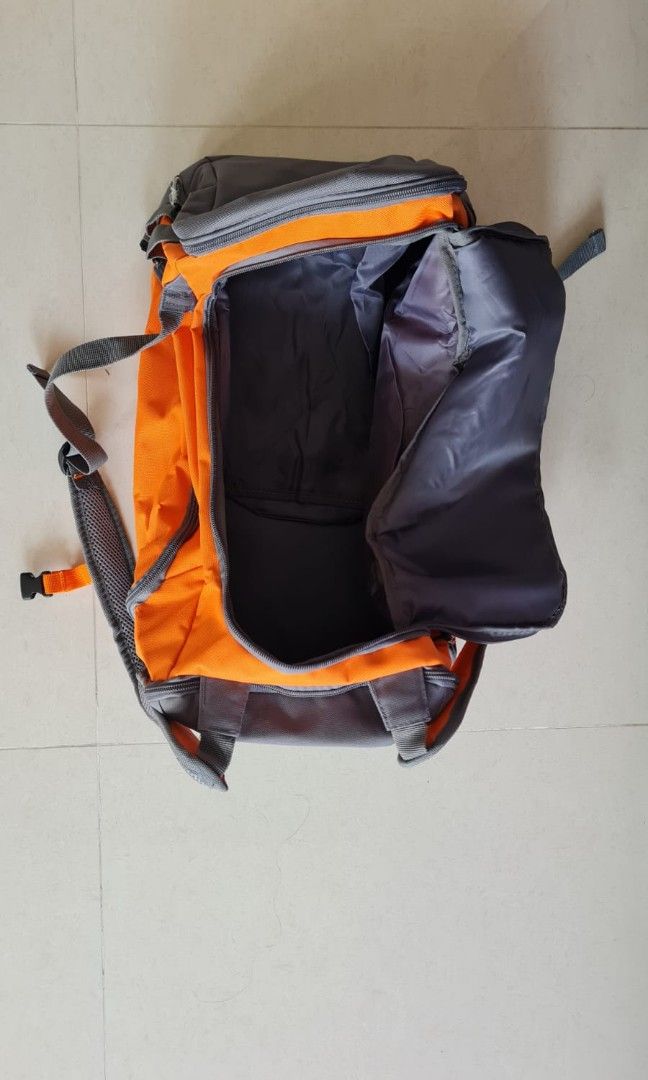 Backpack (Category: Sling Bags) located in Singapore. Submitted by perseverancealways (Listing ID 1324101099, Image 3). Description: brand new. Good buy.