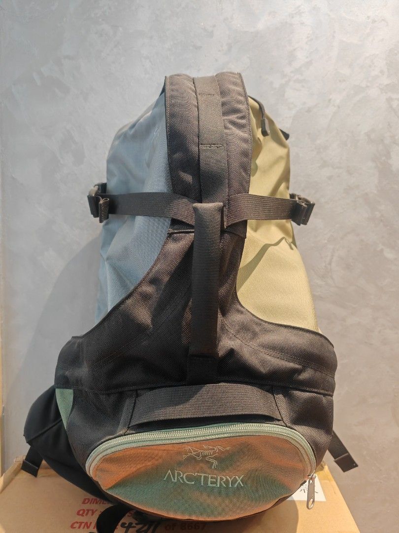 半額 福袋の通販 Beams ARCTERYX Sebring 25 Crazy Pattern Backpack, 男裝, 袋 リュックサック