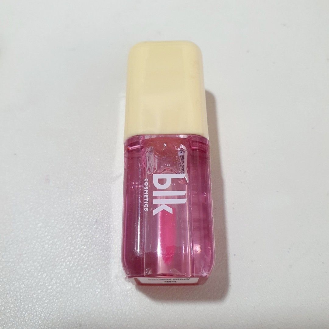BLK color adapting lip & cheek oil (Category: Makeup) located in Bacoor. Submitted by Gamitnianne (Listing ID 1324020748, Image 1). Description: There's always discounts + freebies if you buy more than one item in my shop😊💖.