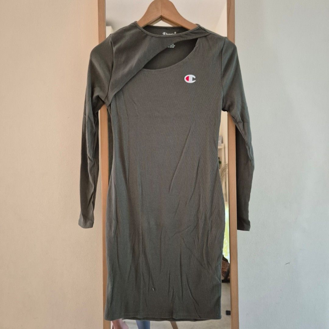 BNWoT Champion fitted dress with stylist neck Women s Fashion Dresses Sets Dresses on Carousell