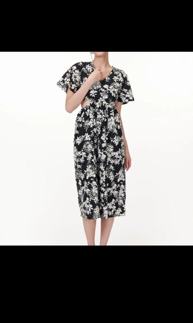 black flutter sleeve midi dress Flutter Sleeve Midi Dress in Black