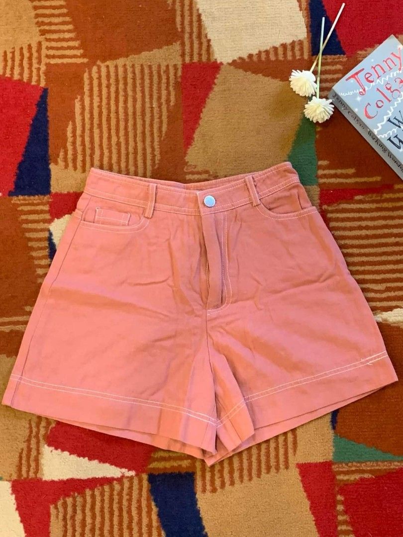 BRANDED WOMEN'S SHORT (Category: Shorts) located in Manila. Submitted by exxonb (Listing ID 1324129231, Image 1). Description: ‼️New Collection ‼️ 👖 Branded Women’s Short 👖 ₱150.00 🖇️ BRAND NAME : DUOMI 🖇️ Small to Medium (Small on Tag) 🖇️ Dimensions are measured by inches: waist & inseam/outseam length 🖇️ Some color may change due to lighting or room temperature 🖇️ Please manage your expectations 💵 FIRST TO PAY BASIS 🏦: Bank transfer/Ew