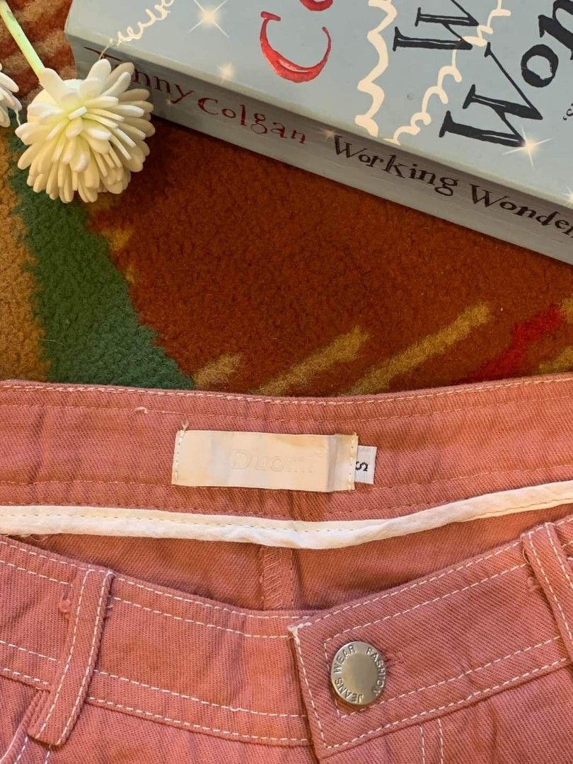 BRANDED WOMEN'S SHORT (Category: Shorts) located in Manila. Submitted by exxonb (Listing ID 1324129231, Image 3). Description: ‼️New Collection ‼️ 👖 Branded Women’s Short 👖 ₱150.00 🖇️ BRAND NAME : DUOMI 🖇️ Small to Medium (Small on Tag) 🖇️ Dimensions are measured by inches: waist & inseam/outseam length 🖇️ Some color may change due to lighting or room temperature 🖇️ Please manage your expectations 💵 FIRST TO PAY BASIS 🏦: Bank transfer/Ew