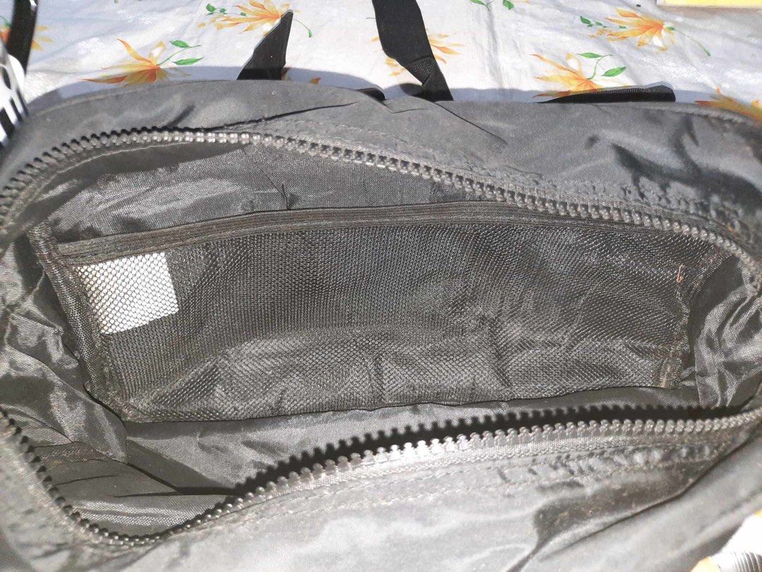 CARHARTT black nylon bumbag waistbag Hobbies Toys Memorabilia Collectibles Vintage Collectibles on Carousell