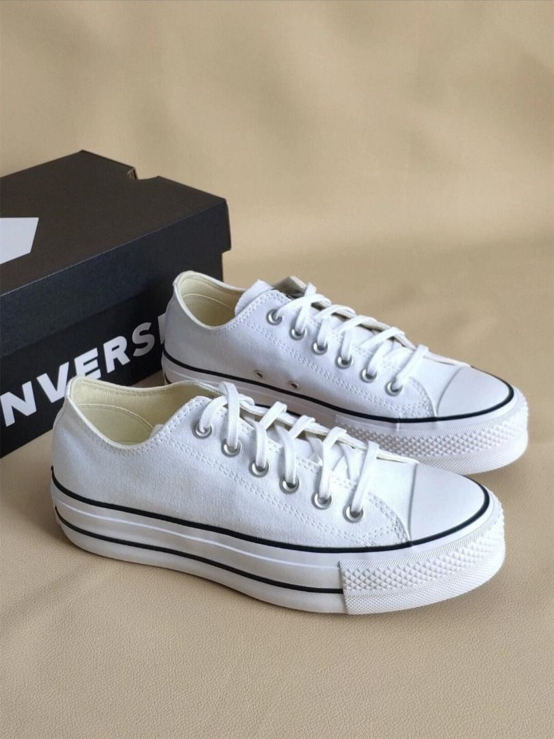 Are chuck taylors non slip outlet