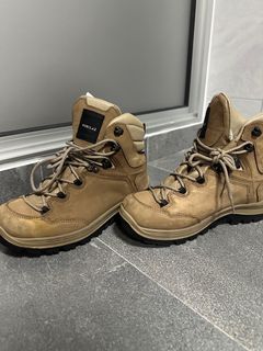 Decathlon lowa boots 2025