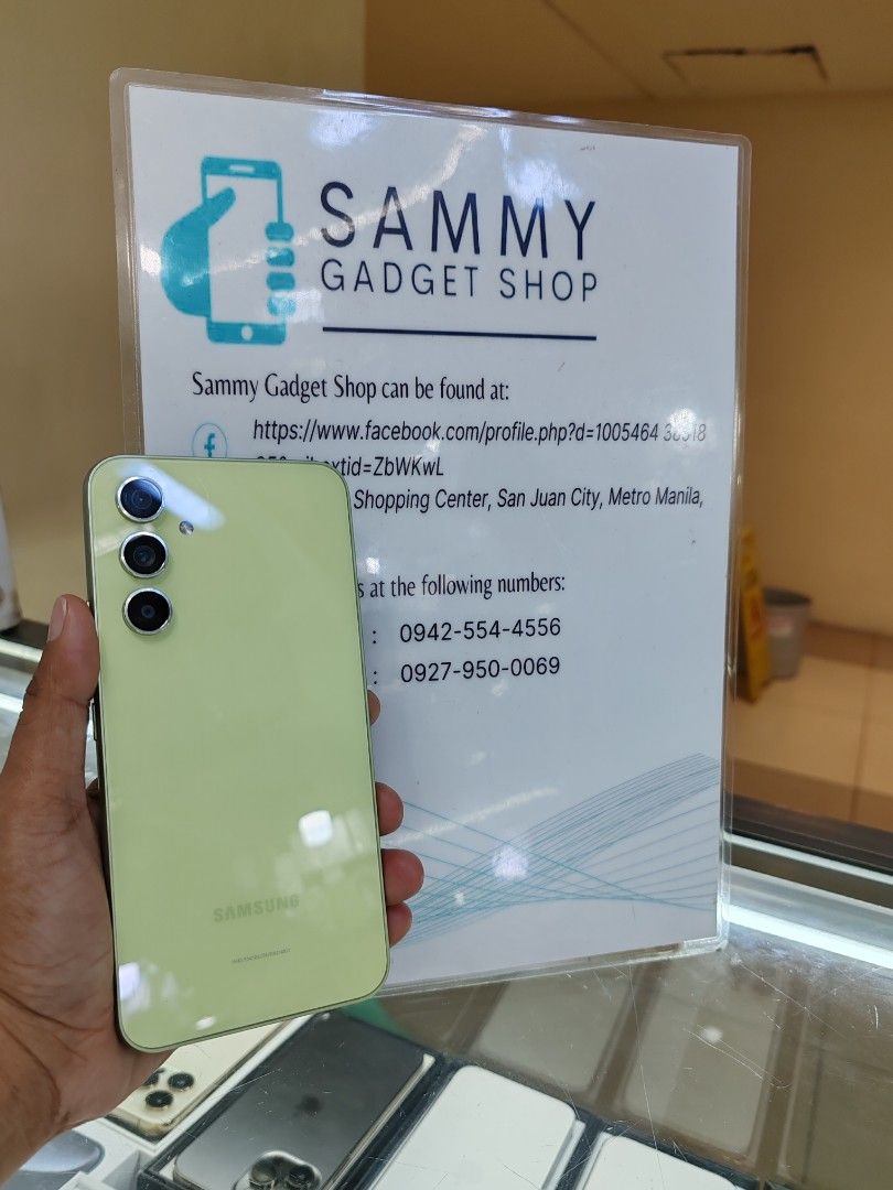 Galaxy A54 5g 256 preloved (Category: Samsung) located in Quezon City. Submitted by ronalynac40976 (Listing ID 1324073783, Image 1). Description: Galaxy A54 5g 8ram 256rom openline good condition with, case, glass, charger pick up store in greenhills shopping center we ship nationwide via (lbc) +SF we accept ggives+% We accept Creditcard installment +% dm or call for fast transaction 09279500069/09425544556 Located @ Aquarium area stall# Y-40 loo