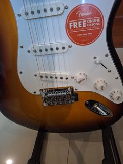 Great guitar SQUIRE from FENDER  new, you save a lot