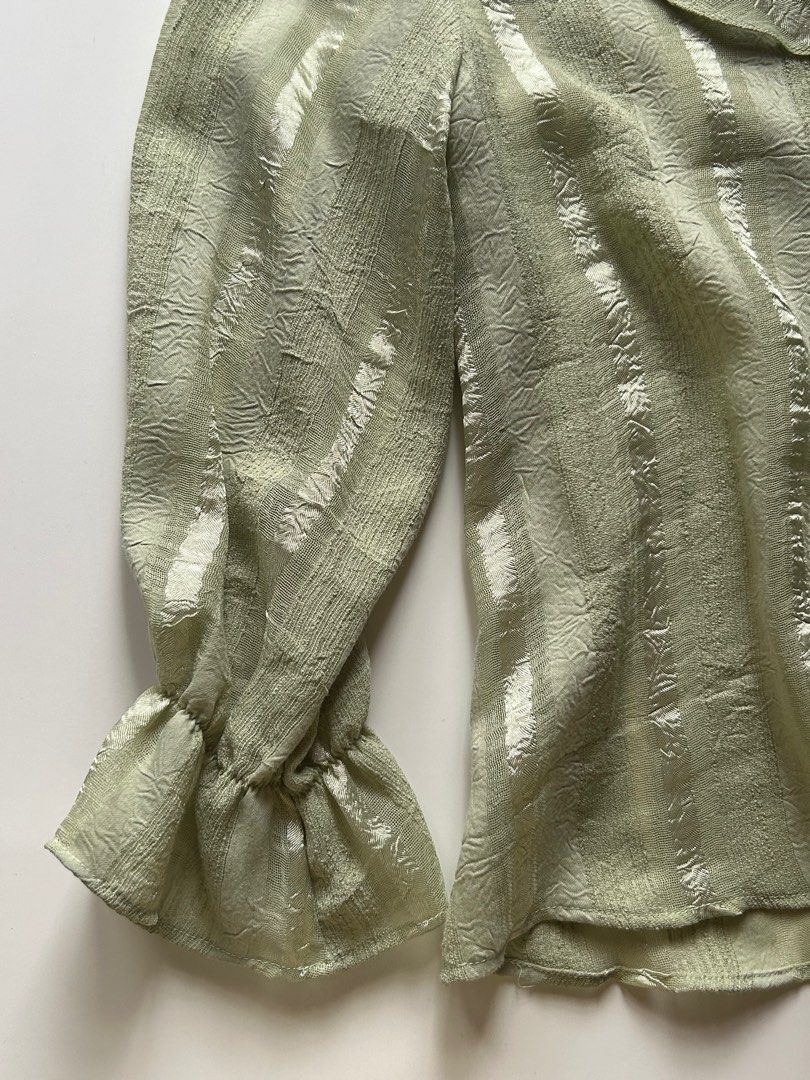 Green Zara Long Sleeve Top (Category: Longsleeves) located in Cavite. Submitted by adiore (Listing ID 1324034492, Image 3). Description: .