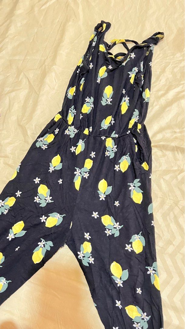 H & M dress (Category: Dresses) located in Las Pinas. Submitted by declutterthing09 (Listing ID 1324174107, Image 3). Description: 50 each.