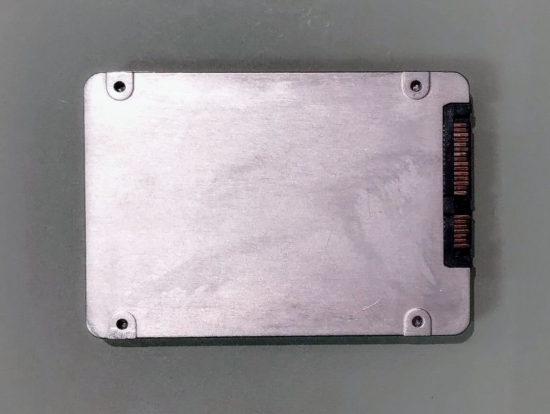 Intel SATA SLC SSD 80G model SSDSA2M080G2GC 2.5