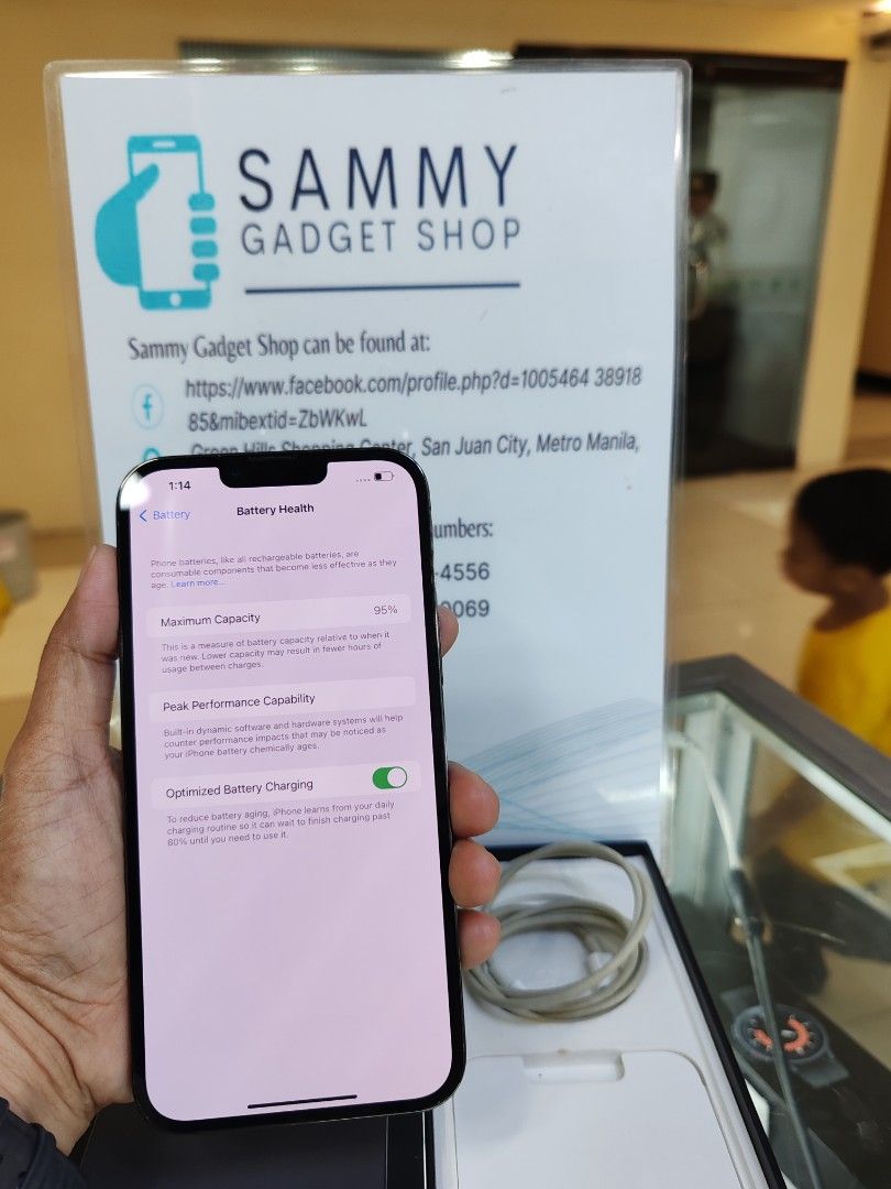 Iphone 13promax 256 preloved (Category: iPhone 13 Series) located in Quezon City. Submitted by ronalynac40976 (Listing ID 1324054070, Image 2). Description: iphone 13 promax 256 factory unlock 95% batteri health good condition with box, case, usb pick up store in greenhills shopping centre We ship nationwide via (lbc) +Sf We accept swap /trade in We accept credit card installment+% We accept ggives+% dm or call for fast transaction 09279500069/09