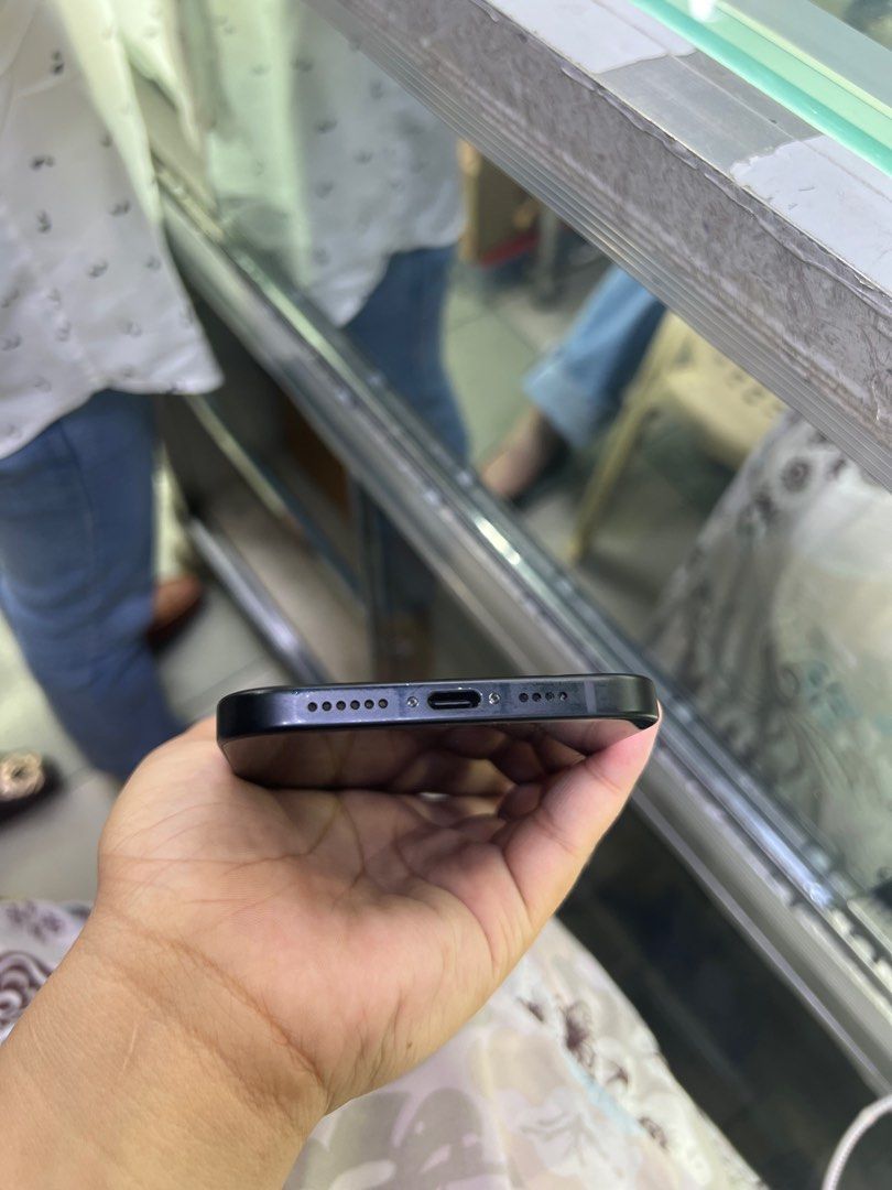 IPHONE 15 PLUS (Category: iPhone 15 Series) located in San Juan City. Submitted by dokiee2001 (Listing ID 1324115621, Image 2). Description: RFS: [BUY AND SELL] RUSH!! OPEN FOR SWAP/SELLING: IPHONE IPHONE 15 128 SEE PIC MAY DENTS PO AND PARANG MAY MOIST YUNG SA GILID DAHIL SA HARD CASE NA GAMIT. ALL GOODS PERFORMANCE MATATAKPAN NAMAN NG CASE AT DINA MAKIKITA. ✅OPENLINE ANY SIM ✅NO HIDDEN ISSUE ✅NEVER BEEN REPAIRED ✅CAN RESET ANYTIME ✅TEST TO SAWA