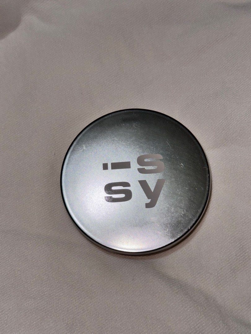 ISSY True Flex Perfecting Powder (Category: Makeup) located in Angono. Submitted by daygcutie (Listing ID 1324107990, Image 2). Description: Selling my ISSY True Flex Perfecting Powder in the shade Medium/Tan bought at One Ayala Mall ✨ Used twice and super minimal lang kase sabi ni ateng sales lady yan daw shade ko pero turns out hindi haha pinilit ko talaga bumili kase super hype siya sa Tiktok and I want to have one pero ayern benta ko nalang �