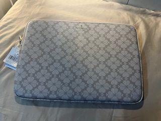(Category: ) located in . Submitted by carmiscloset (Listing ID 1324139394, Image 1). Description: .